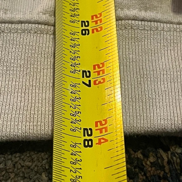 Cream and tan crewneck sweatshirt #coffee #loungewear
-884 - Picture 6 of 6